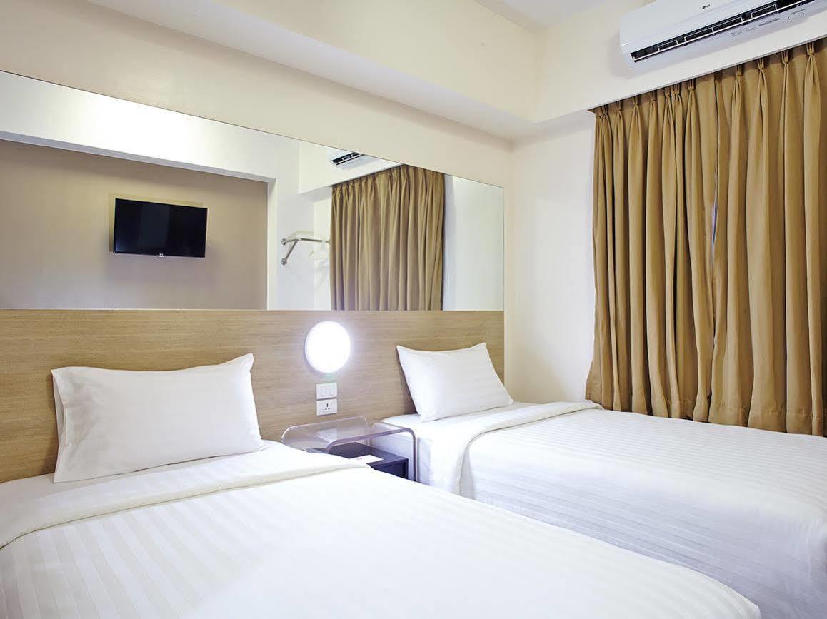 Red Planet Quezon City Timog Exterior foto